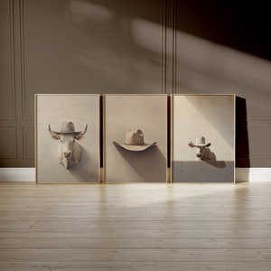 Set da parete con galleria di mucche delle Highlands, stampe western preppy, arte murale rustica western, decorazioni fotografiche digitali di fattoria, stampe artistiche con cappelli da cowboy