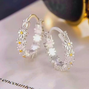 925 Sterling Silver Daisy Hoop Örhängen Blommiga Smycken Gåva