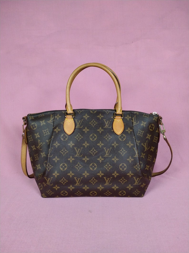 Vintage LV Turenne Monogram Canvas MM Shoulder Bag. image 2