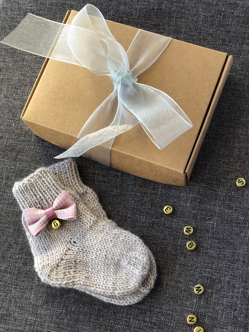 Knitted baby socks, Personalize baby sock, Baby bow sock, Handmade Merino wool knit kid sock, Newborn wool socks. image 2