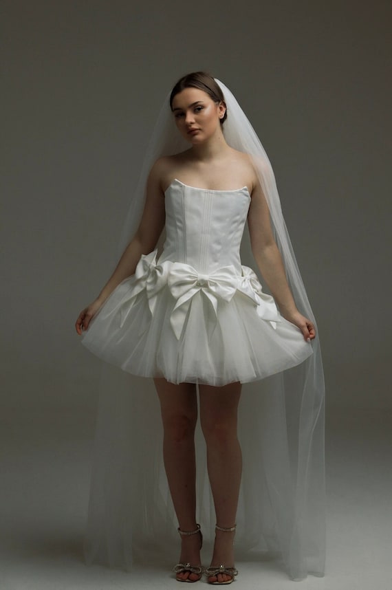 Ivory Corset Mini Wedding Dress with Tulle Skirt and Veil