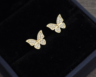 Pendientes de mariposa de plata de ley bañados en oro con circonitas cúbicas