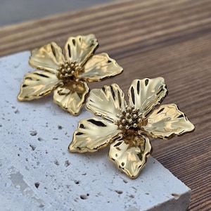 Statement earrings,large floral earrings,gold floral earrings, large flower earrings,gift for her,extra large earrings,extra large studs