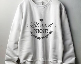 Gesegnetes Mama-T-Shirt, Sie ist mit Stärke bekleidet, süßes Mama-Shirt, Mutter-Geschenk-Shirt, Mama-Thanksgiving-Shirt