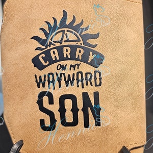 Cartera de piel con estampado Sobrenatural