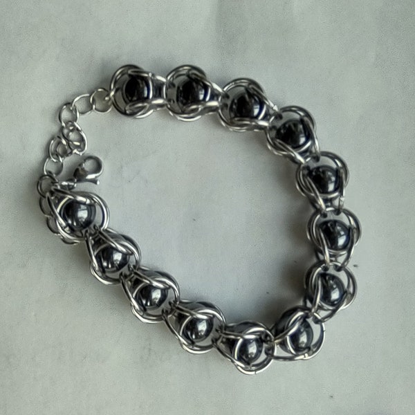 Captive Stone Bead Chainmail Bracelet