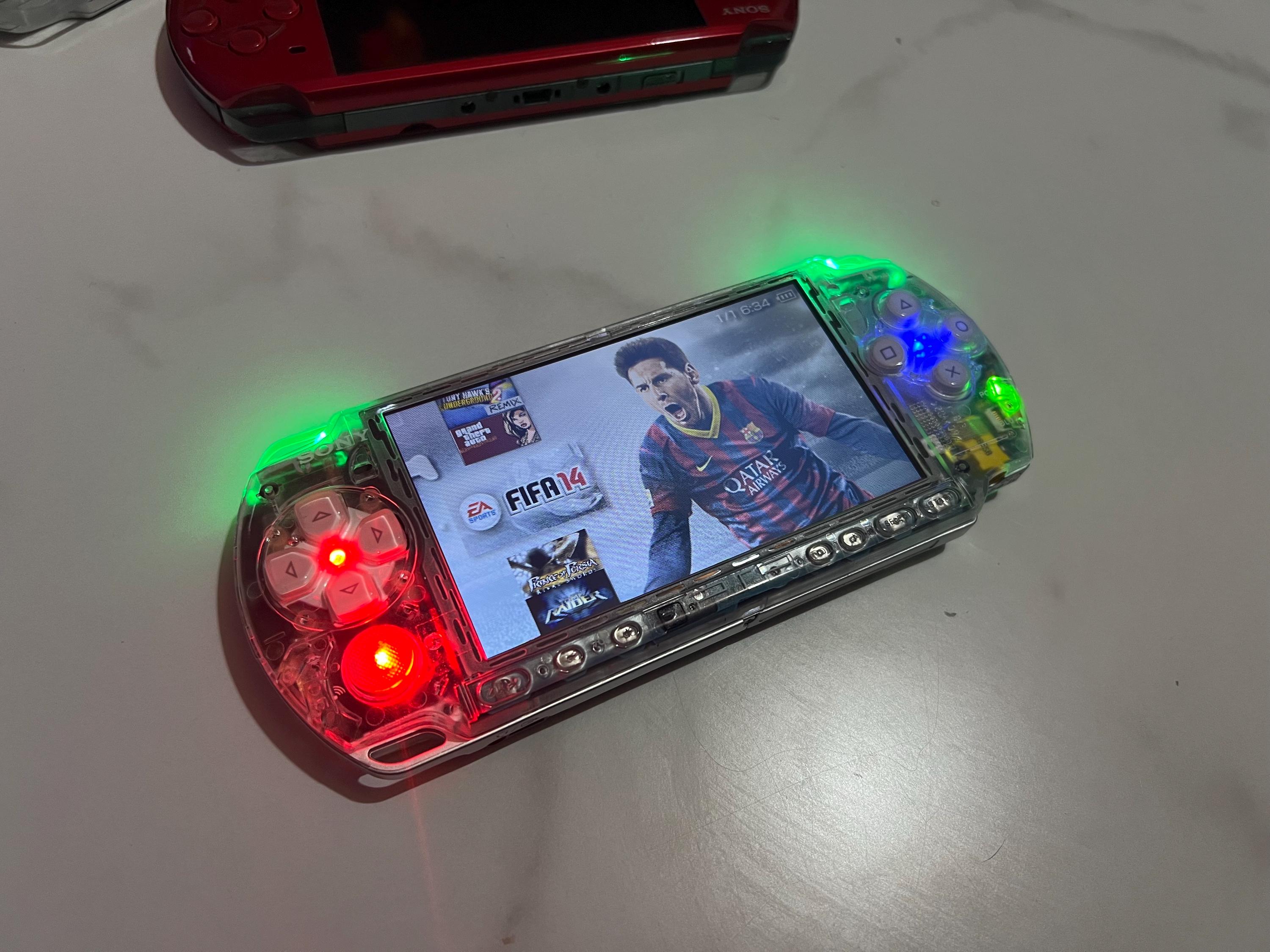 PSP 3000 すぐ遊べるセット【美品・カスタム】スケルトン　グリーン PSP 3000 すぐ遊べるセット【美品・カスタム】スケルトン グリーン