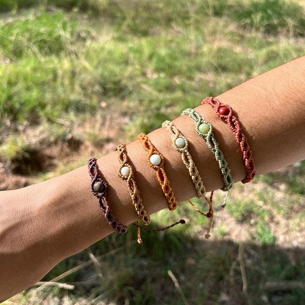 Pulseras de macramé con minerales