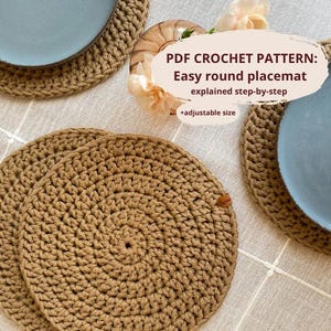 CROCHET PATTERN: Easy Classic Placemat | Round Table Mat | Adjustable Size | Instant Download PDF | Video | Beginner Friendly |