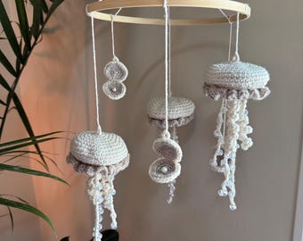 Gehäkelte Baby Mobile - Qualle Baby Mobile