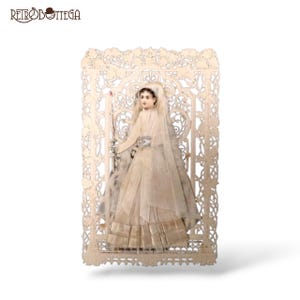 Carte de voeux de mariée vintage perforée avec voile et robe en velina et satin
