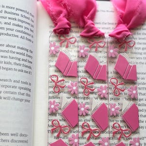 Books & Pink Bows Bookmark | Acrylic Bookmark | Cute Bow Bookmark | Gift for Mom | Gift for Readers | Gift for her | Gift for teen