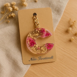 Personalisierte Resin-Schlüsselanhänger mit Blattgold & echten Trockenblumen
