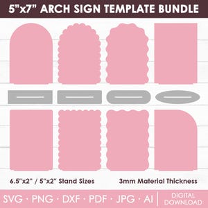Op de afbeelding: Een digitale sjabloonbundel voor boogborden. De afbeelding toont verschillende roze boogbordvormen met grijze standaards. De tekst geeft formaten aan van 12,7cm x 17,8cm en 16,5cm x 5,1cm/12,7cm standaardmaten, met een materiaaldikte van 3mm. Bestandsformaten zijn SVG, PNG, DXF, PDF, JPG en AI.