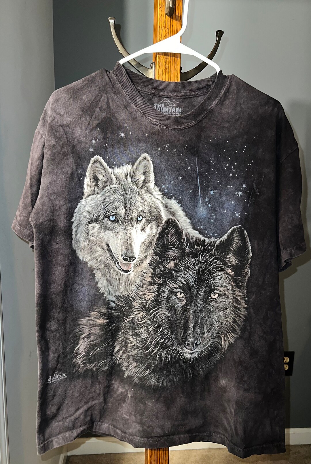 tie dye wolf shirt