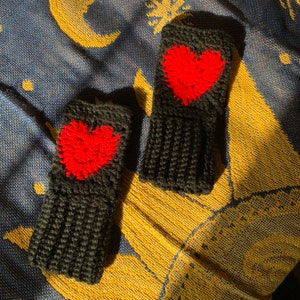 Heart Fingerless Gloves