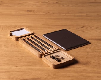 Ein Büroset aus Holz, Bürozubehör, Dekoset, aus Holz, Stiftehalter, Notizblockbox, kleines Tablett
