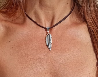 Collar con colgante de pluma para mujer, collar de cuero, collar de pluma, collar bohemio, joyería bohemia, collar bohemio, joyería de pluma