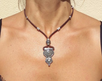 Boho Necklace, Boho Jewelry, Leather Necklace, Ethnic Necklace, Ethnic Jewelry, Bohemian Necklace, Bohemian Jewelry, Silver Pendant Necklace