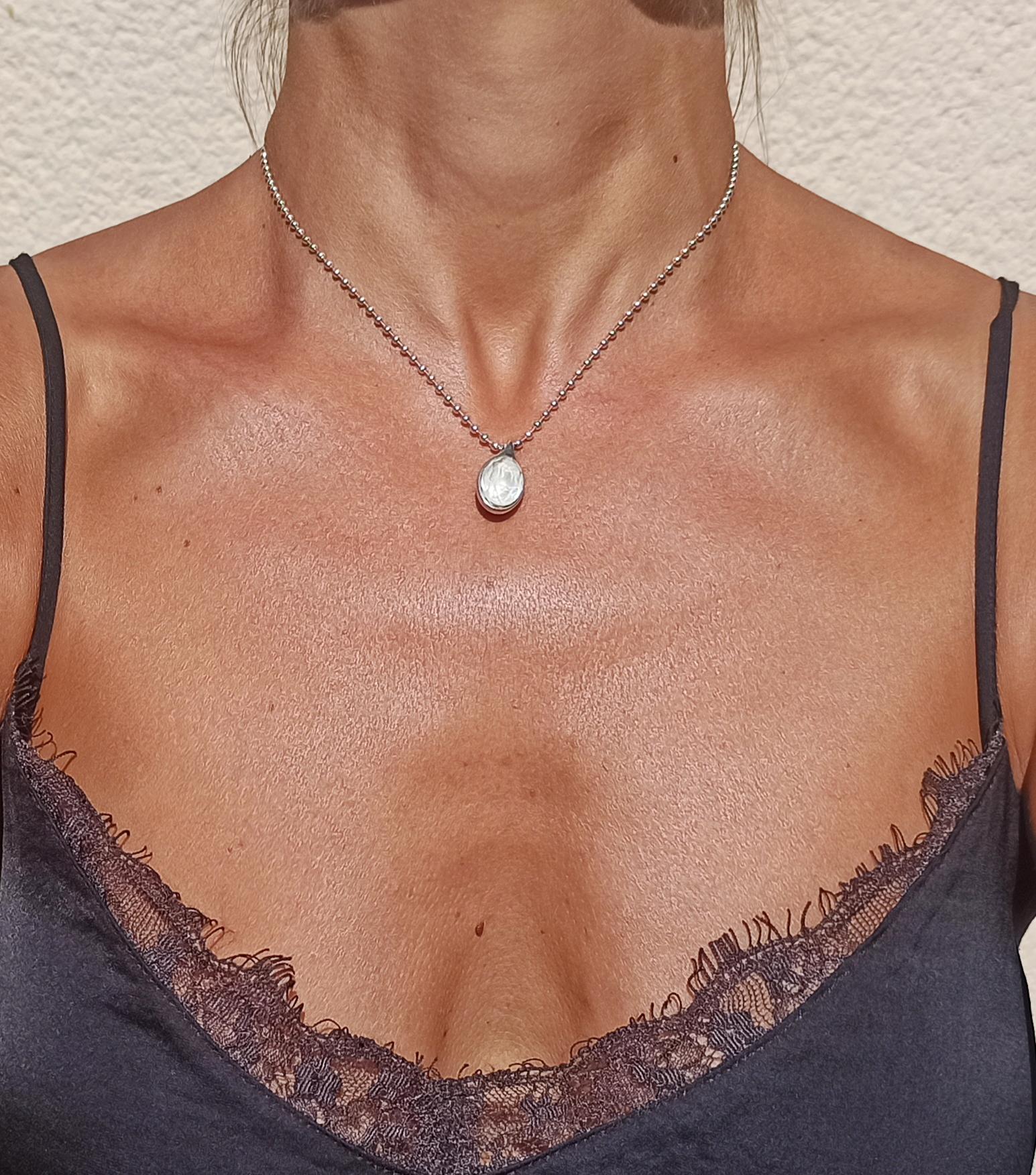 女性用ステートメントネックレス、スワロフスキーネックレス 