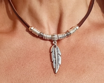 Collar con colgante de pluma para mujer, collar de plumas para mujer, joyería de plumas, collar de cuero, collar boho, collar boho, Endia