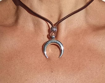 Silver Moon Necklace, Necklaces for Women Boho, Cord Necklace, Leather Necklace, Women Necklace, Moon Pendant Necklace, Boho Necklace, Endia