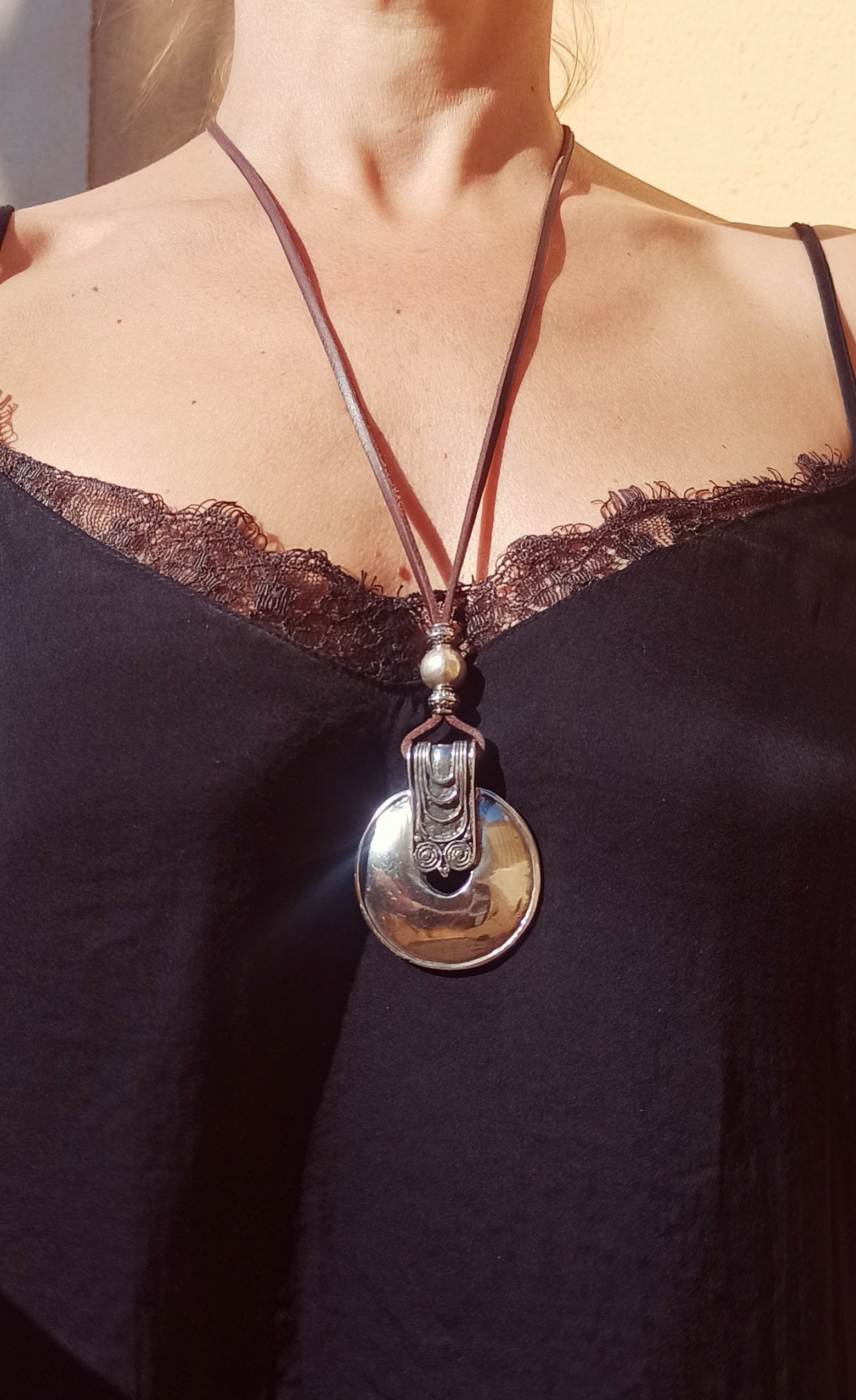 Collana Etnica In Legno Lavorata A Mano Artigianalmente - Gioielli ... | Su - Foto 4