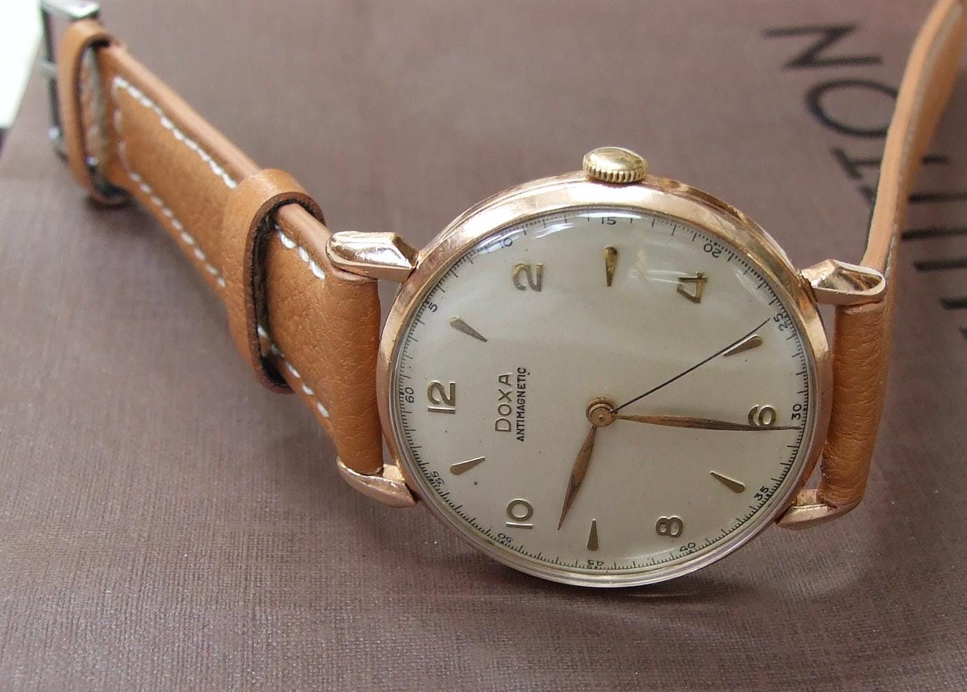 ⭐️OH済⭐️DOXA 手巻きメンズ腕時計　スイス　ビンテージ ドクサ DOXA センターセコンド 手巻き | アンティーウオッチマン