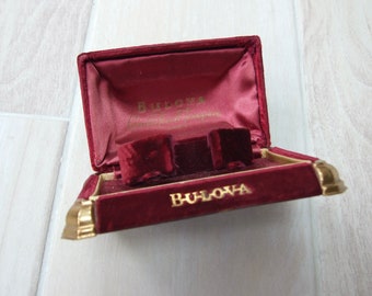 Vintage Bulova Watch Case / Burgundy Velvet Top, Art Deco  display picture 1