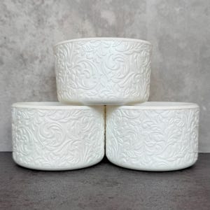 The Baroque Collection - Blanc - Silicone Tumbler Boot 20-40oz