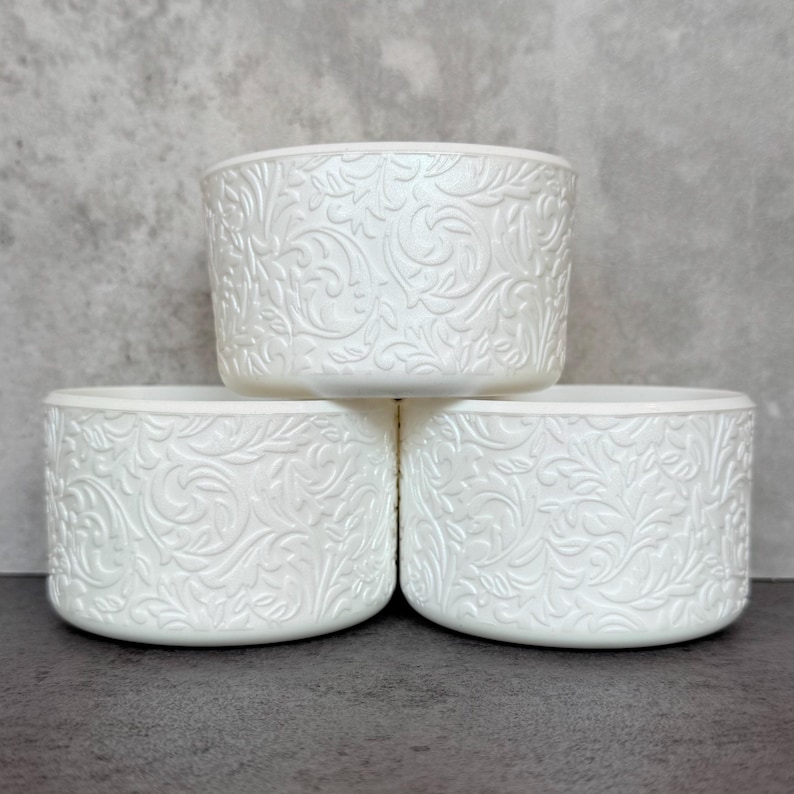 The Baroque Collection - Blanc - Silicone Tumbler Boot 20-40oz