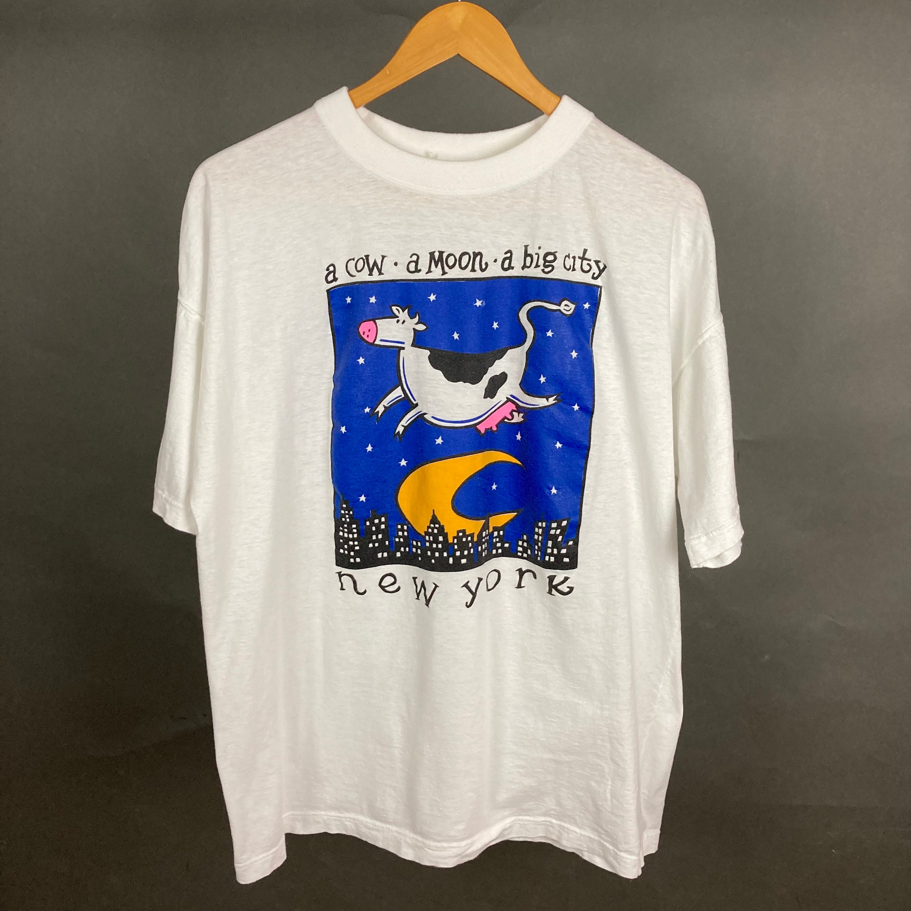 90s NYC Cow Jumps Over the Moon T - Etsy