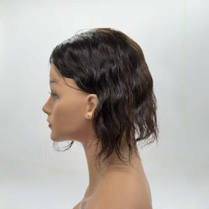 3,2 x 4,3 Zoll (ca. 8 x 11 cm) kleines lockiges Echthaar-Topper | Atmungsaktive, unsichtbare Lace-Front, Schwarz/Braun