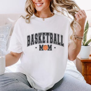Camiseta gráfica de Basketball MAMA / Camiseta de Basketball Mom / Estética de vida de mamá
