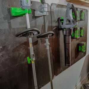 Robuster Aufbewahrungshaken für Ego Laubbläser - Organisieren Sie Ihre Garage effizient