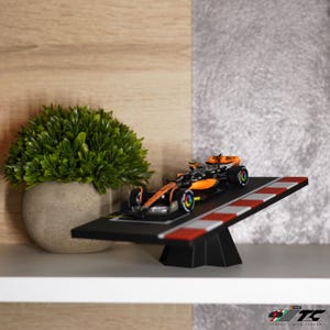 Formula 1 1:43 Model Car on Track Display Stand - Lando Norris