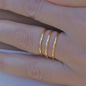 Anillo de diamantes grabado relleno de oro macizo de 18 qt, anillo de diamantes minimalista de acero inoxidable, anillo apilable delicado para mujer, regalo para ella