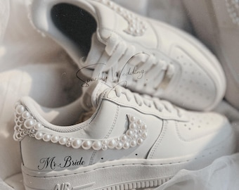 Zapatos de boda personalizados para novia, zapatillas Nike con detalles de perlas