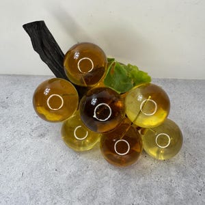 Vintage MCM Lucite Yellow Amber 12 grape cluster on stem
