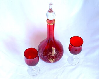 Ruby Red Bohemian Crystal Decanter, 24k Gold Grapes Vines Etching, Clear Stopper