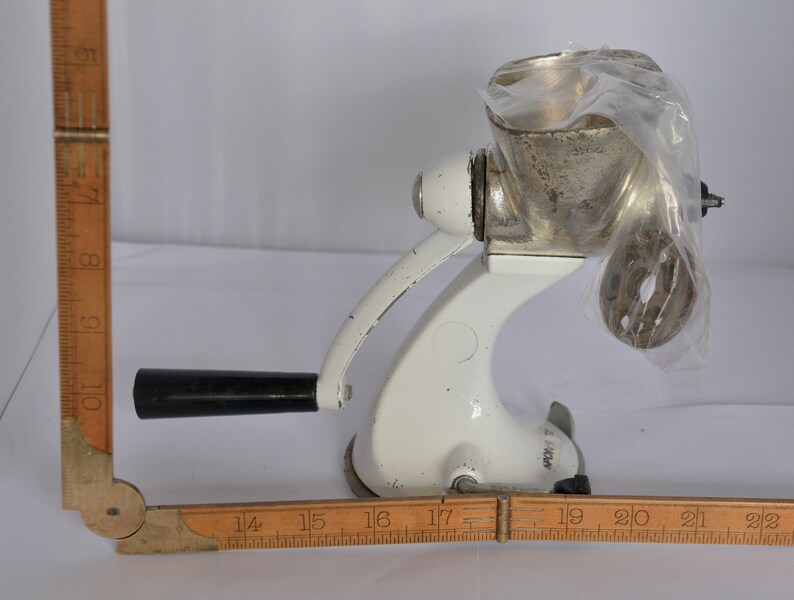 Vintage Spong Mincer Grinder Meat Mincer 1960s, Bench Top Suction