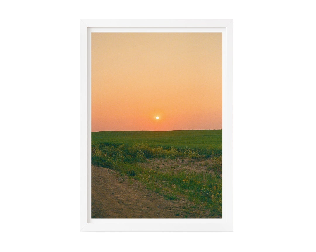 Colección de fotografías enmarcadas atardecer en la pradera de HomeSense