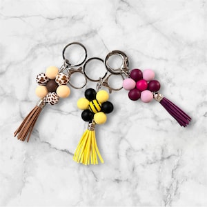 Charming Flower Keychain/ bag charm – Cute Floral Accessory