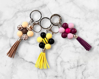 Charming Flower Keychain – Cute Floral Bag Charm