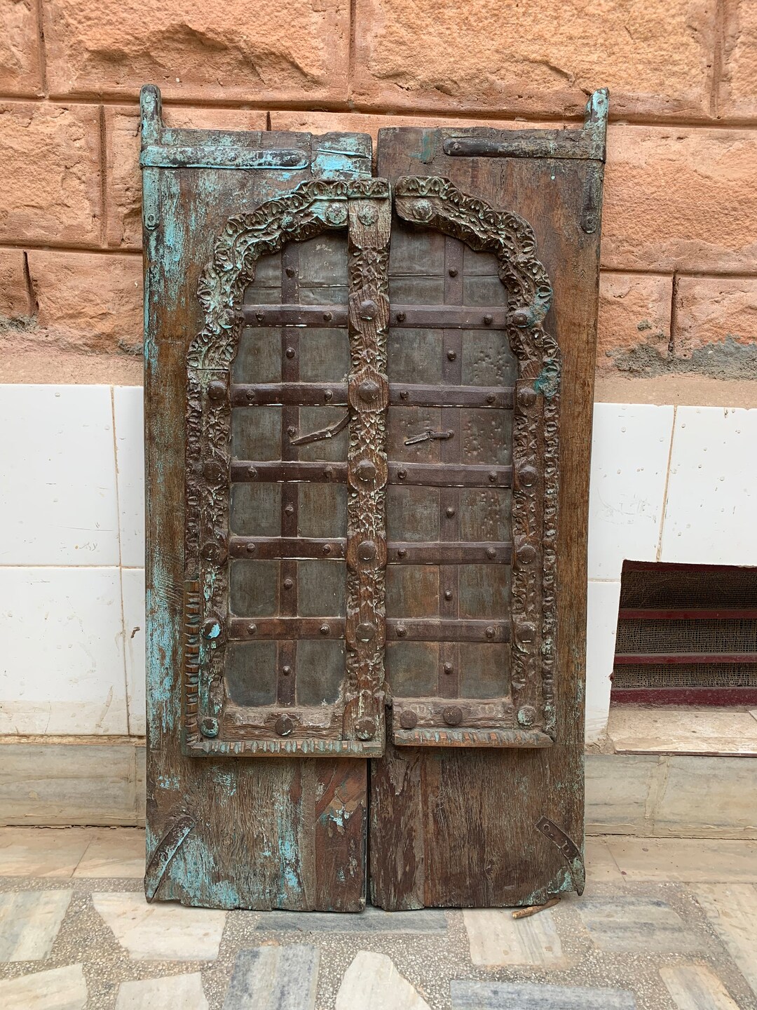 Indian Window Frame Carved Antique Indian Window and Frame, Decorative Vintage Doors ...