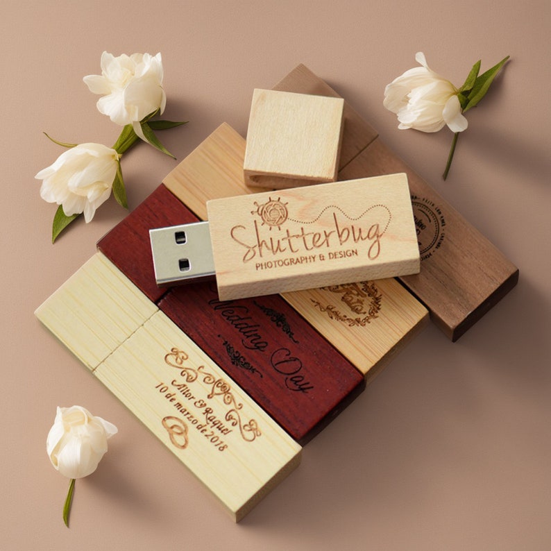 Individuell gravierter Holz USB Stick in Nussbaum/Ahorn Box Ideal für Hochzeiten, Jubiläen, Fotografie und Logos. Erhältlich in 8GB-128GB 20 Bild 2