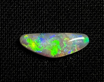 Australian Dark Crystal Opal Lightning Ridge 0.85 ct