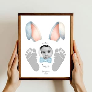 Mon premier lapin de Pâques - Créations artistiques avec empreintes de pas photo - Bébé tout-petit - Carte cadeau souvenir bricolage - Modifiable sur Canva - Activités préscolaires à la garderie