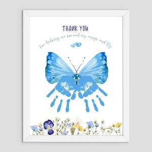 Danke, dass Sie mir geholfen haben, meine Flügel auszubreiten - Handabdruck Art Craft - Mama Papa Oma - Kinder Baby Kleinkind - Geschenk Erinnerungskarte - Tagesstätte Vorschule
