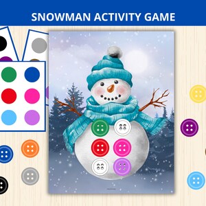 Può includere: Un gioco di attività a tema pupazzo di neve con un'illustrazione ad acquerello di un pupazzo di neve con cappello e sciarpa blu. Il gioco include bottoni colorati e carte abbinate. Il testo "SNOWMAN ACTIVITY GAME" è in alto.